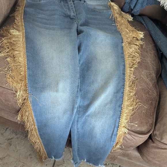 COWGIRL JEANS WITH TAN FRINGES IN A SIZE 6 - Picture 2 of 9